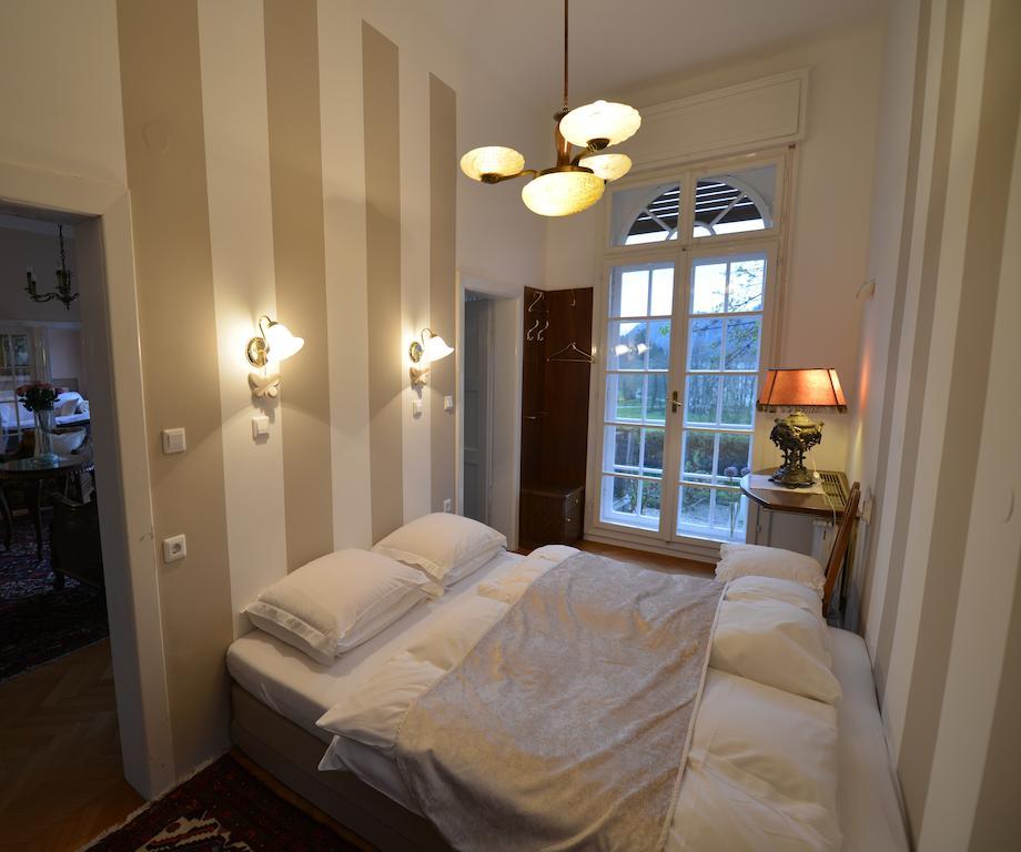 Villa Elasan Μπλεντ Δωμάτιο φωτογραφία
