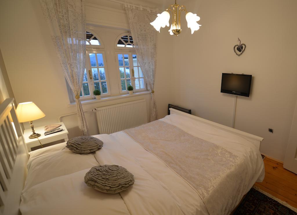 Villa Elasan Μπλεντ Δωμάτιο φωτογραφία