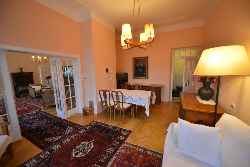 Villa Elasan Μπλεντ Εξωτερικό φωτογραφία